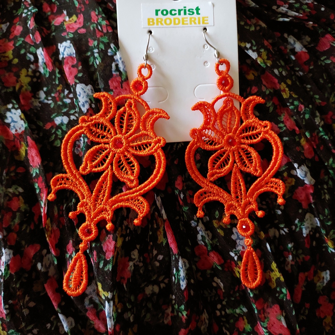 Cercei Chandelier Portocaliu Orange Brodati - bijuterii - cercei - cercei lungi - Artynos.ro