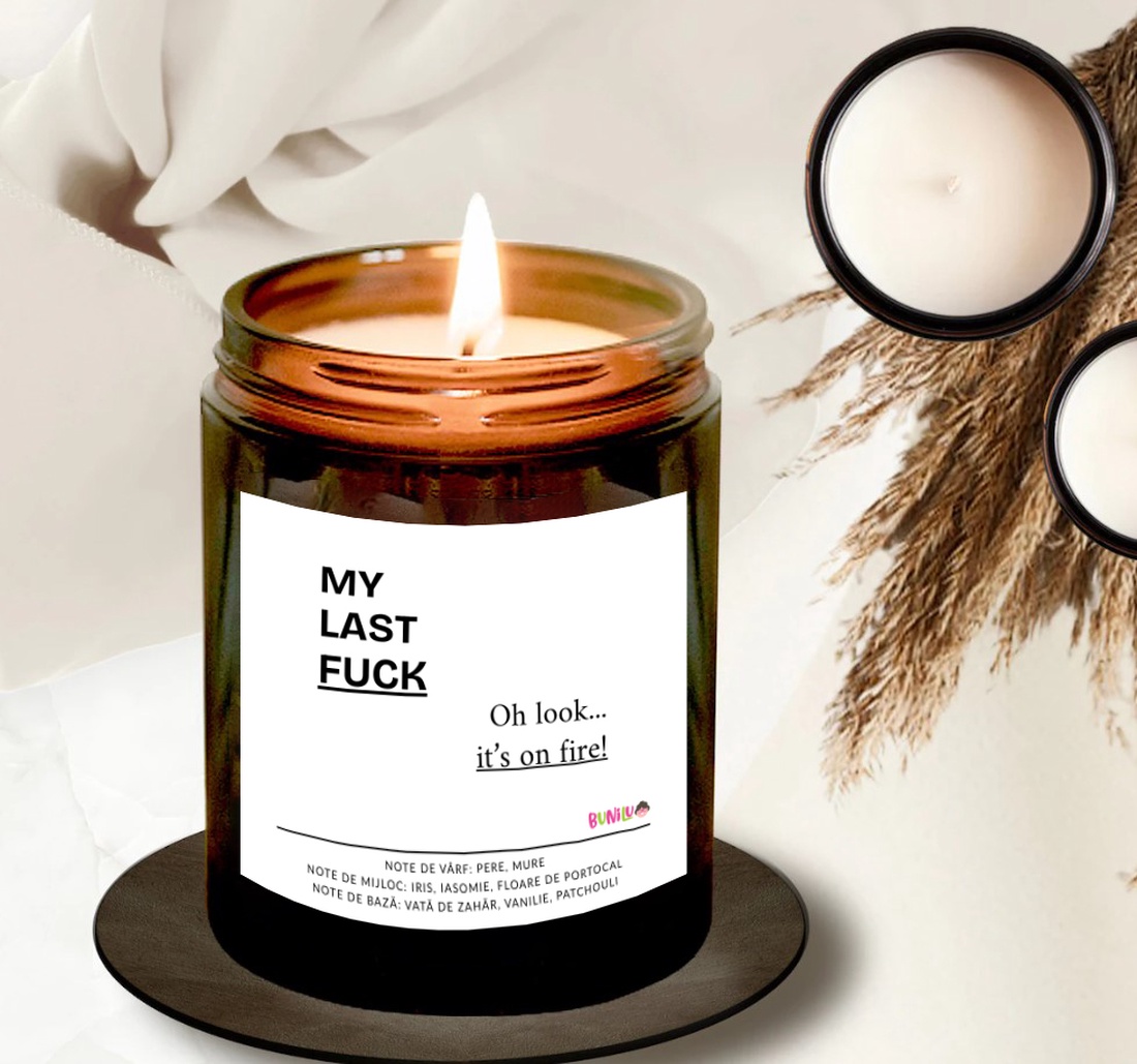 Lumanare parfumata BUNILU, din ceara de soia, recipient sticla cu capac, mesaj amuzant, maro, 150 ml - casă & stil de viață - lumânări, parfumuri, arome - lumânări artizanale - Artynos.ro