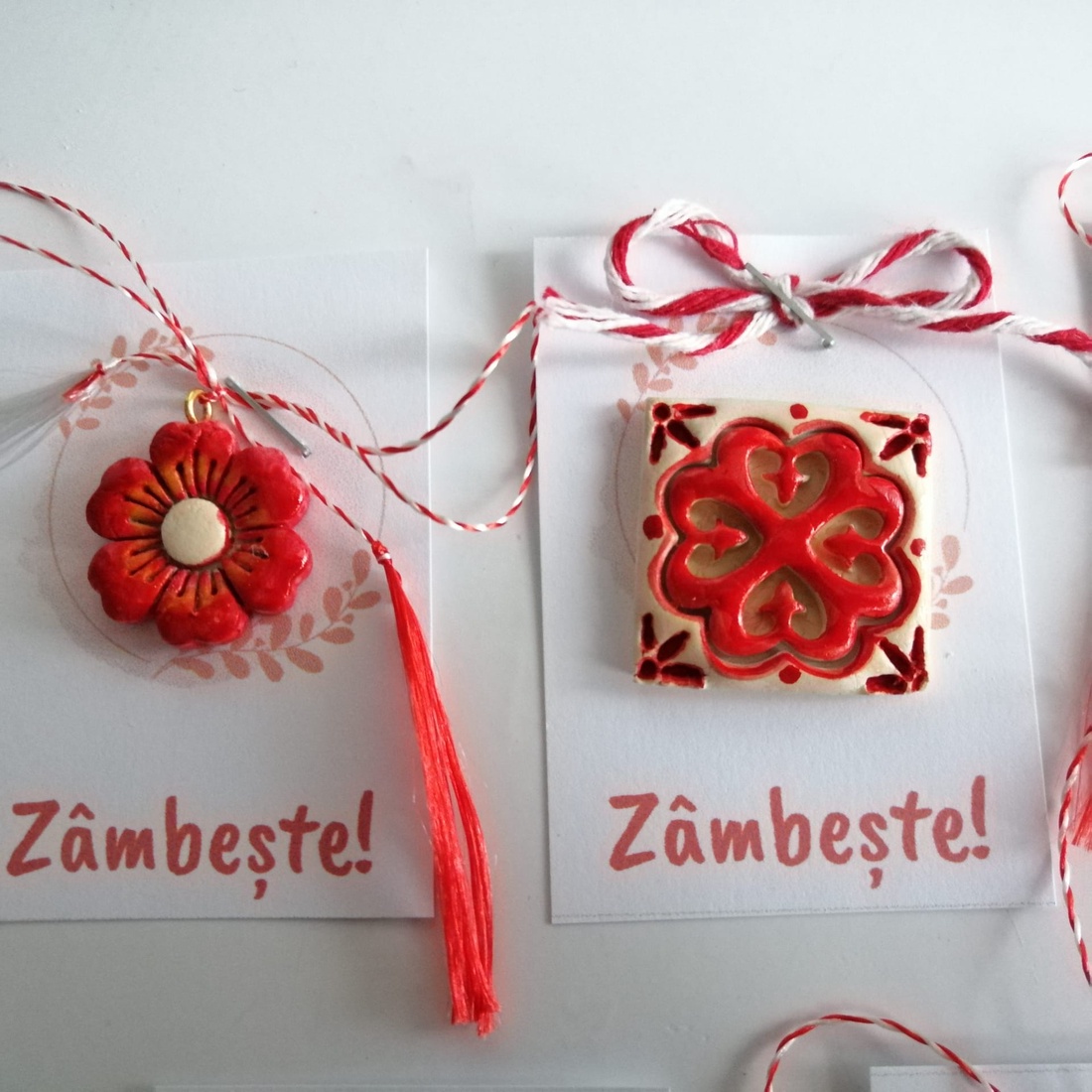 Set 5 mărțișoare pictate manual - bijuterii - mărțișor - Artynos.ro