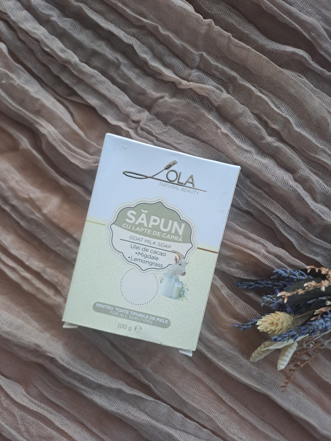 Săpun cu lapte de capră,ulei de cacao,migdale,lemongrass Lola Natural Beauty  - igienă și înfrumusețare - săpunuri și articole de igienă - săpun artizanal - Artynos.ro