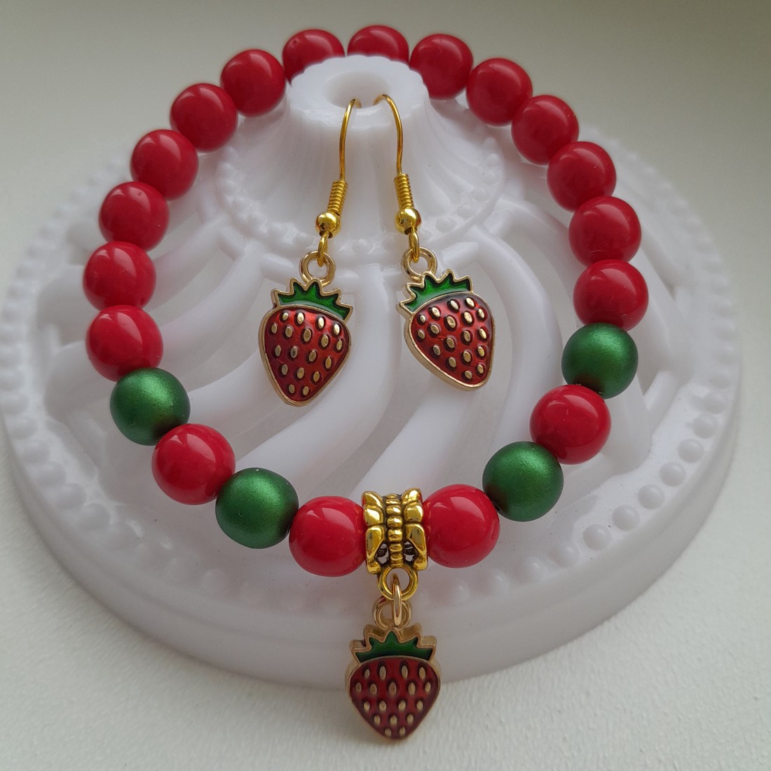 Set de bijuterii Strawberry - brățară, cercei -  - Artynos.ro