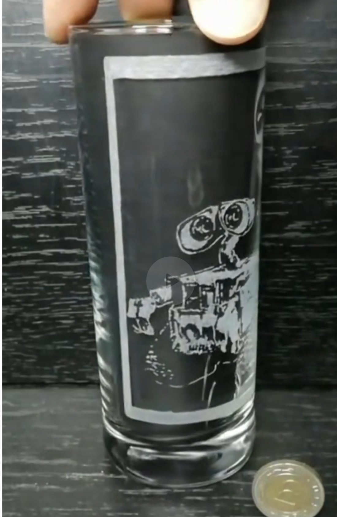 Pahar de sticlă cu modelul WALL-E și EVE  -  - Artynos.ro