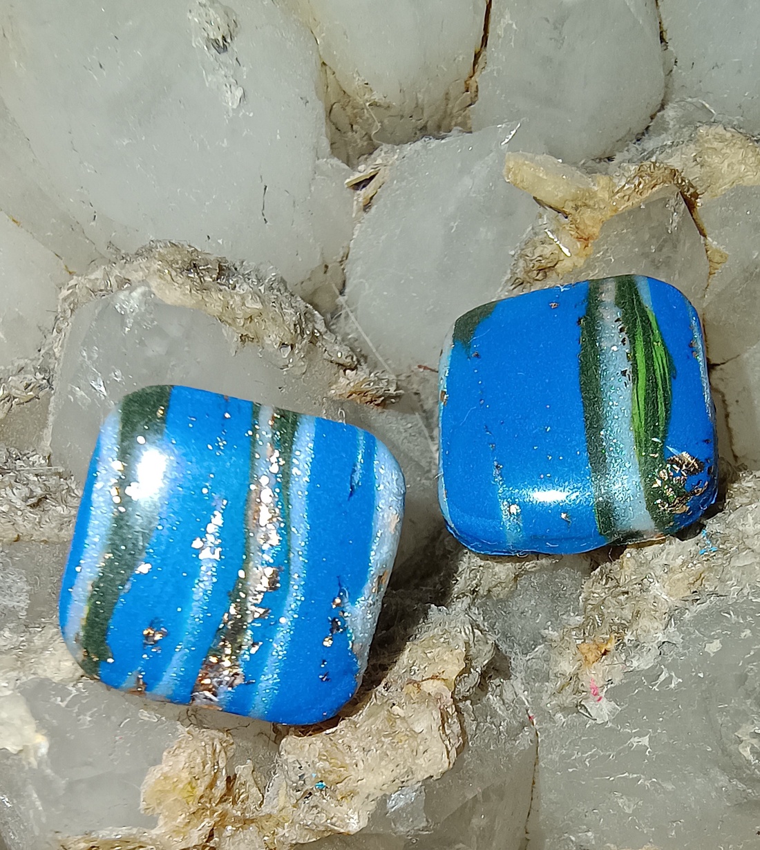 Albastru - bijuterii - cercei - cercei din rășină - Artynos.ro