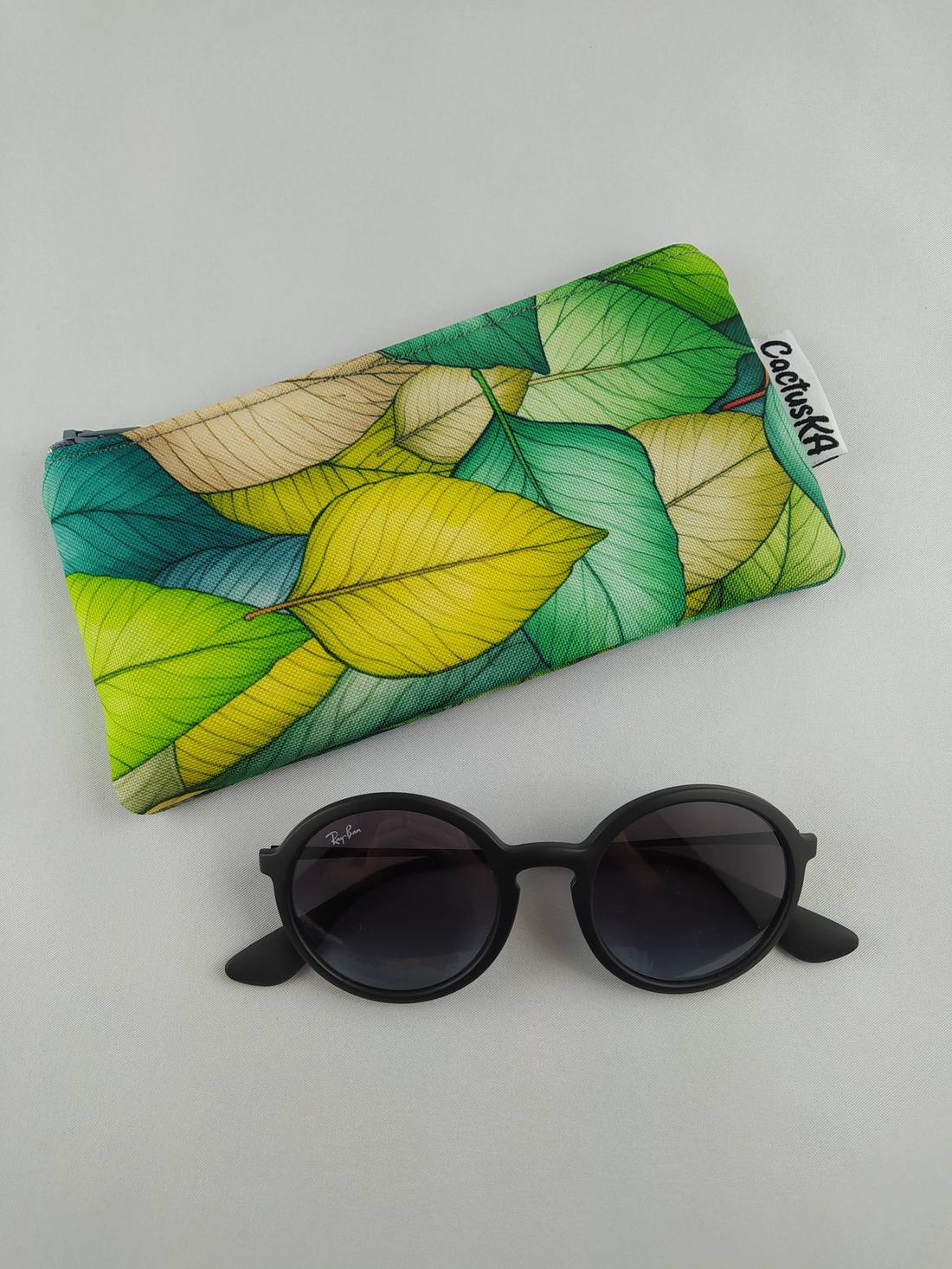 Cutie pentru ochelari din frunza - genți și portofele - portofele, huse, suporturi - suport de ochelari - Artynos.ro