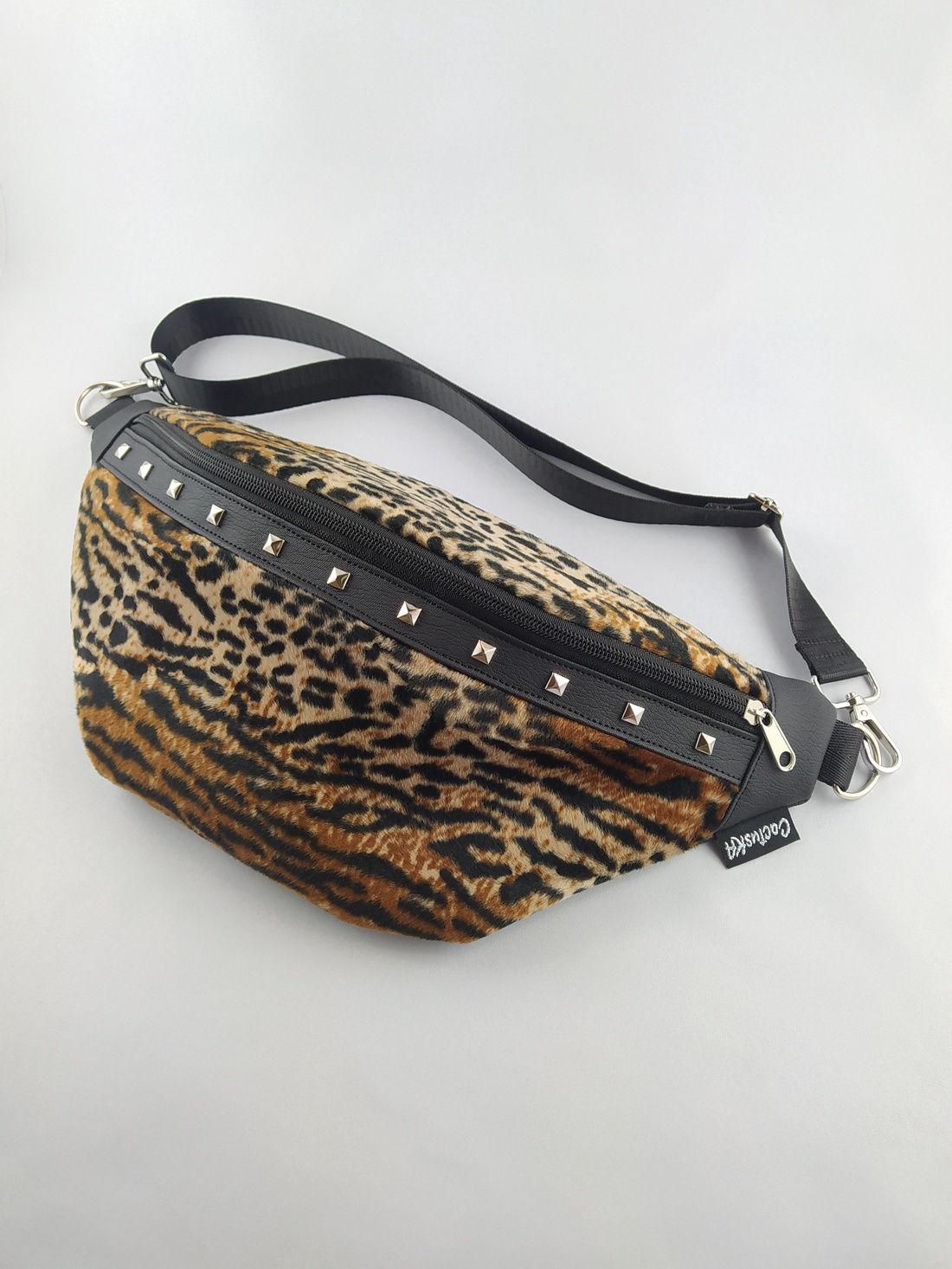 Geantă tip centură / crossbody -  imprimeu animal de plus - genți și portofele - genți de mână și umăr - geantă crossbody - Artynos.ro