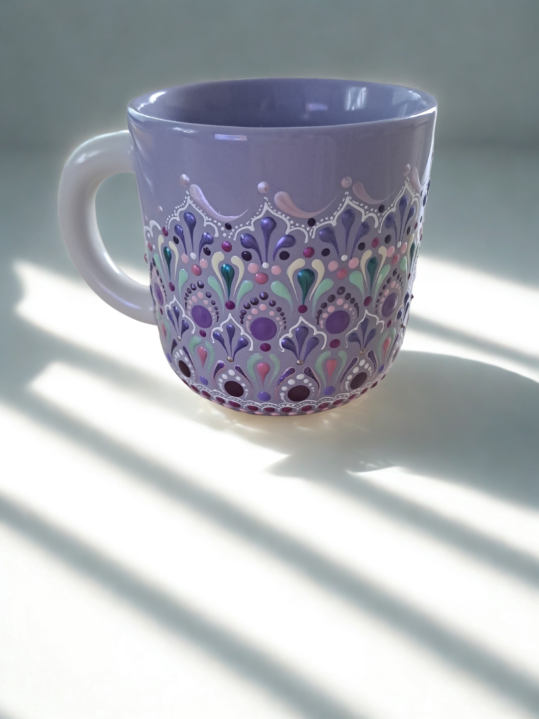 Cana  pictata cu model mandala - crăciun - cadouri de moș crăciun - costume de moș crăciun - Artynos.ro