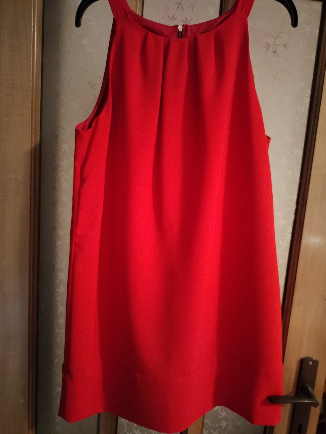 Rochie roșie mărime 42-44 - îmbrăcăminte și modă - haine damă - rochii elegante - Artynos.ro