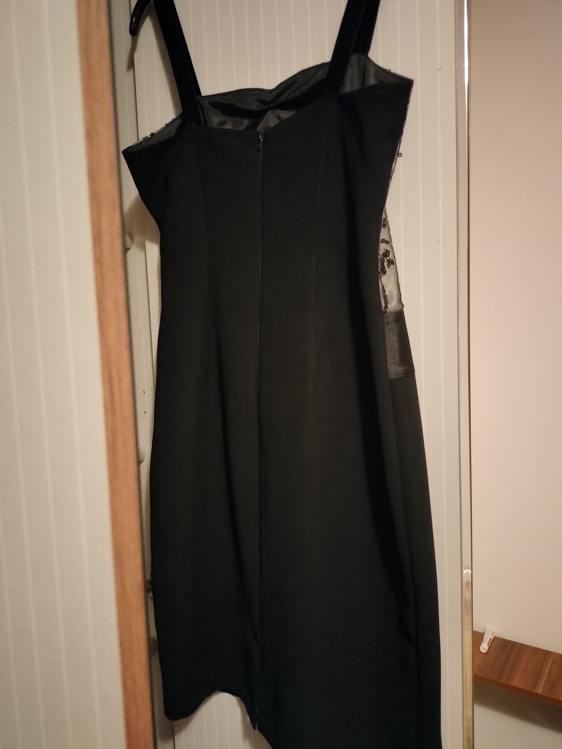 Rochie elegantă neagra cu paiete   - îmbrăcăminte și modă - haine damă - rochii elegante - Artynos.ro