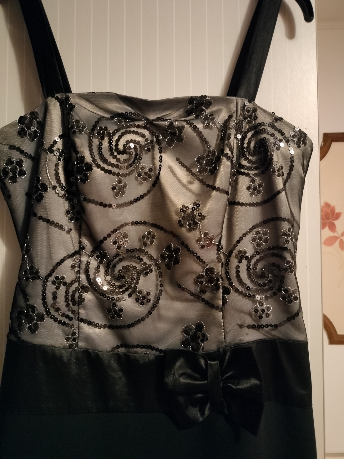 Rochie elegantă neagra cu paiete   - îmbrăcăminte și modă - haine damă - rochii elegante - Artynos.ro