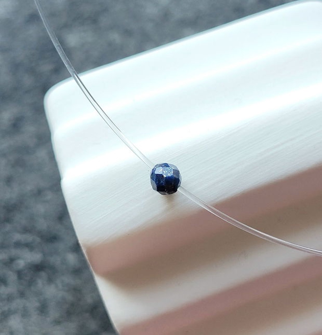 Choker transparent cu argint 92.5 și LAPIS LAZULI - bijuterii - coliere - coliere cu mărgele - Artynos.ro Choker transparent cu argint 92.5 și LAPIS LAZULI - bijuterii - coliere - coliere cu mărgele - Artynos.ro