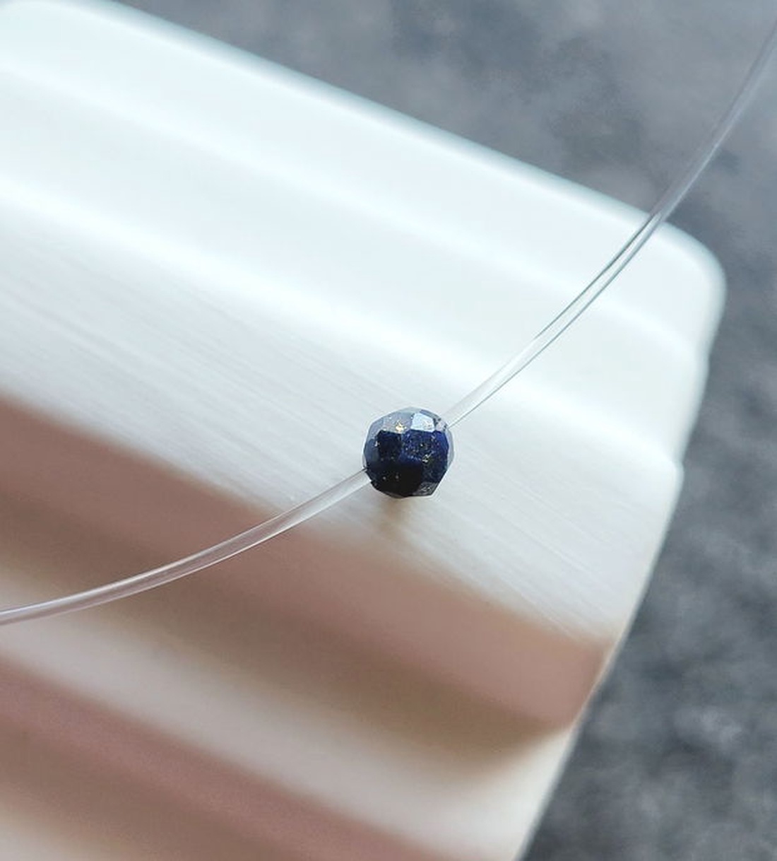 Choker transparent cu argint 92.5 și LAPIS LAZULI - bijuterii - coliere - coliere cu mărgele - Artynos.ro Choker transparent cu argint 92.5 și LAPIS LAZULI - bijuterii - coliere - coliere cu mărgele - Artynos.ro