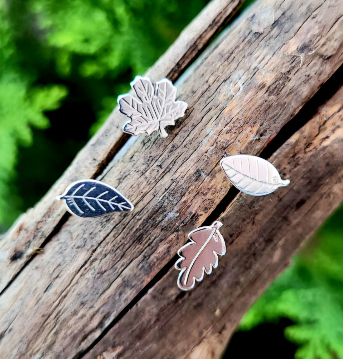 Set 4 cercei din argint 925 FRUNZE - bijuterii - cercei - cercei și ornamente pentru urechi - Artynos.ro
