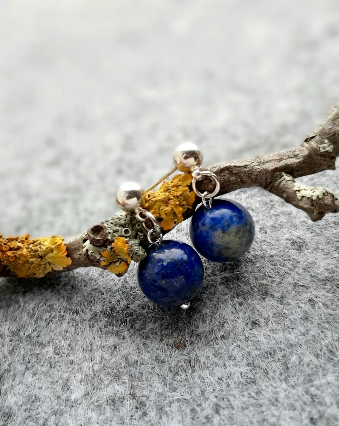 REZERVAT Cercei argintați din Lapis Lazuli  - bijuterii - cercei - cercei din pietre semiprețioase - Artynos.ro