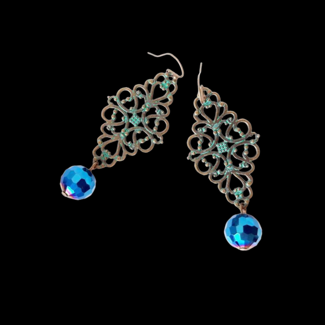 Cercei lungi dantelați PATINA LACE - bijuterii - cercei - cercei lungi - Artynos.ro Cercei lungi dantelați PATINA LACE - bijuterii - cercei - cercei lungi - Artynos.ro