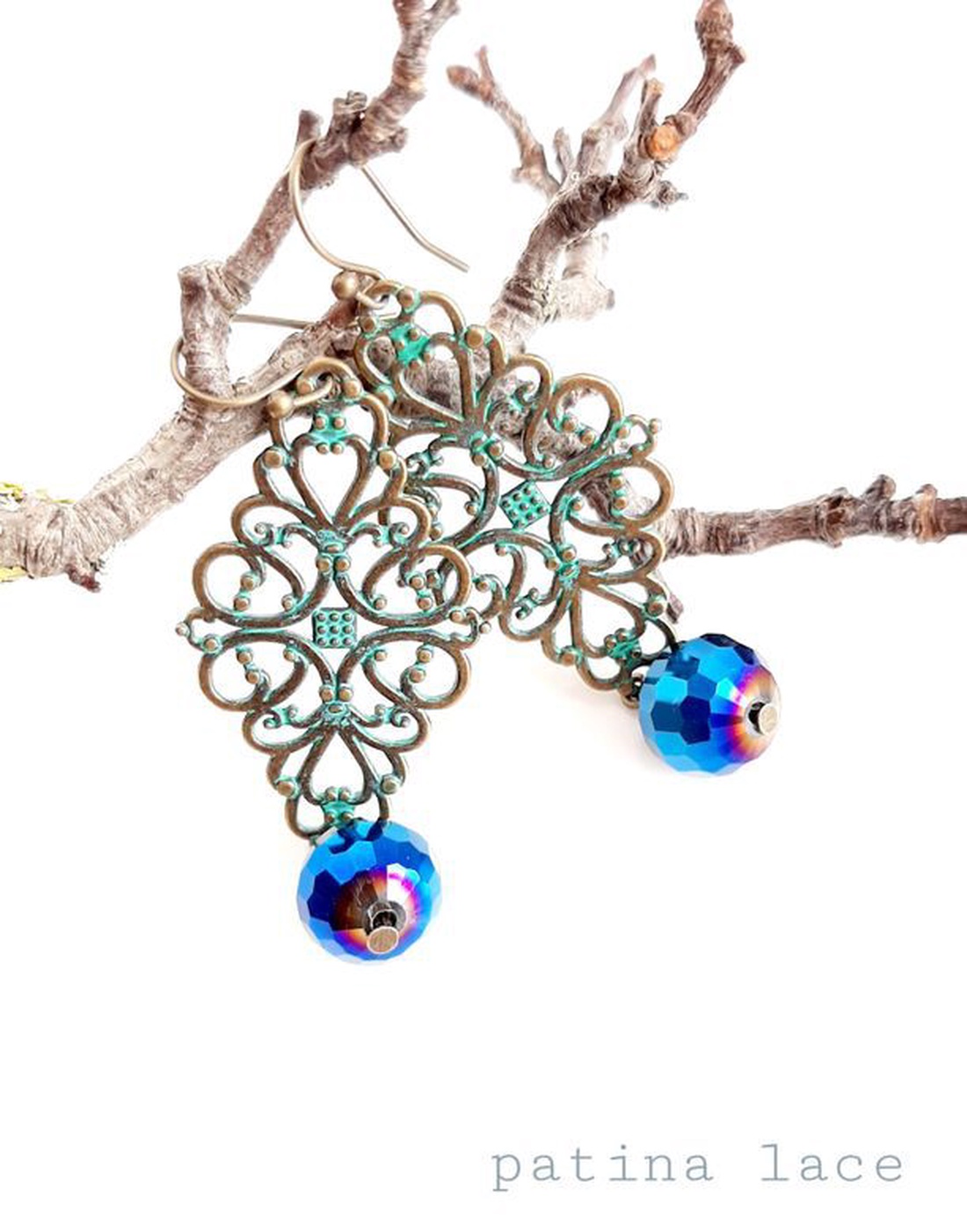 Cercei lungi dantelați PATINA LACE - bijuterii - cercei - cercei lungi - Artynos.ro Cercei lungi dantelați PATINA LACE - bijuterii - cercei - cercei lungi - Artynos.ro