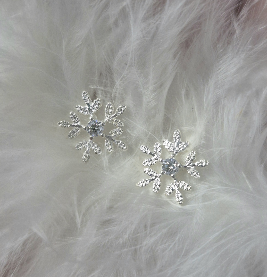 Cercei argintați 92.5 cu Fulgi de zăpadă  - bijuterii - cercei - cercei din argint - Artynos.ro