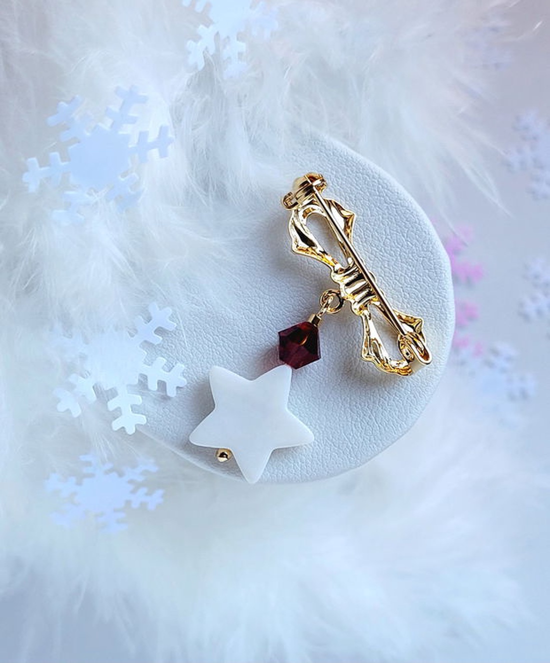 Broșă funda aurie cu stea și Swarovski Crystal  - accessorii și unelte - broșă, cerc, încuietoare - Artynos.ro