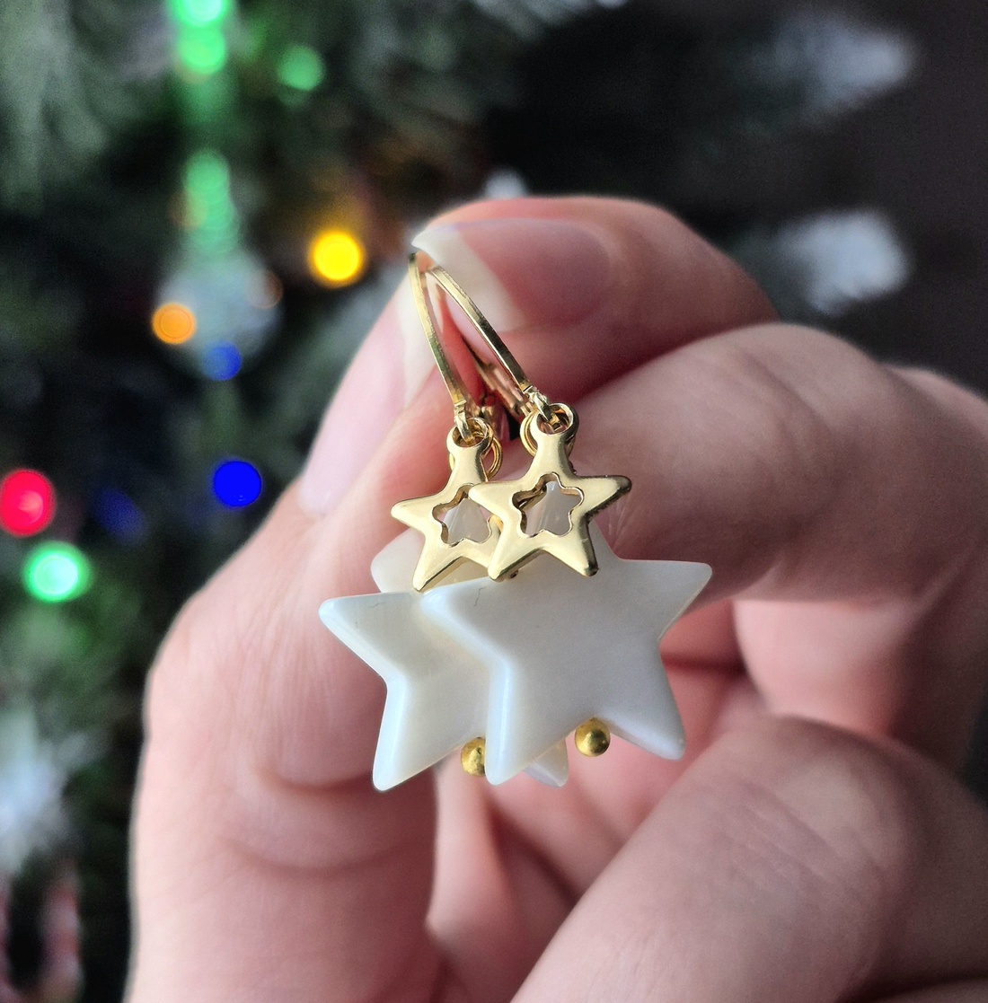 Cercei auriți cu stele din Sidef STARRY NIGHT - bijuterii - cercei - cercei din perle - Artynos.ro