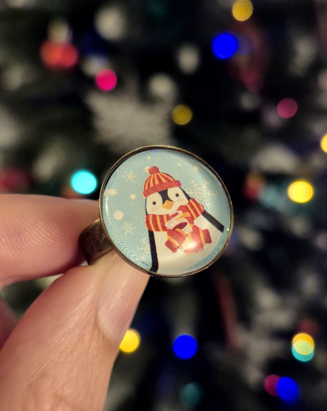 Inel reglabil cu Pingui echipat de iarnă  - bijuterii - inele - inele cu figurine - Artynos.ro