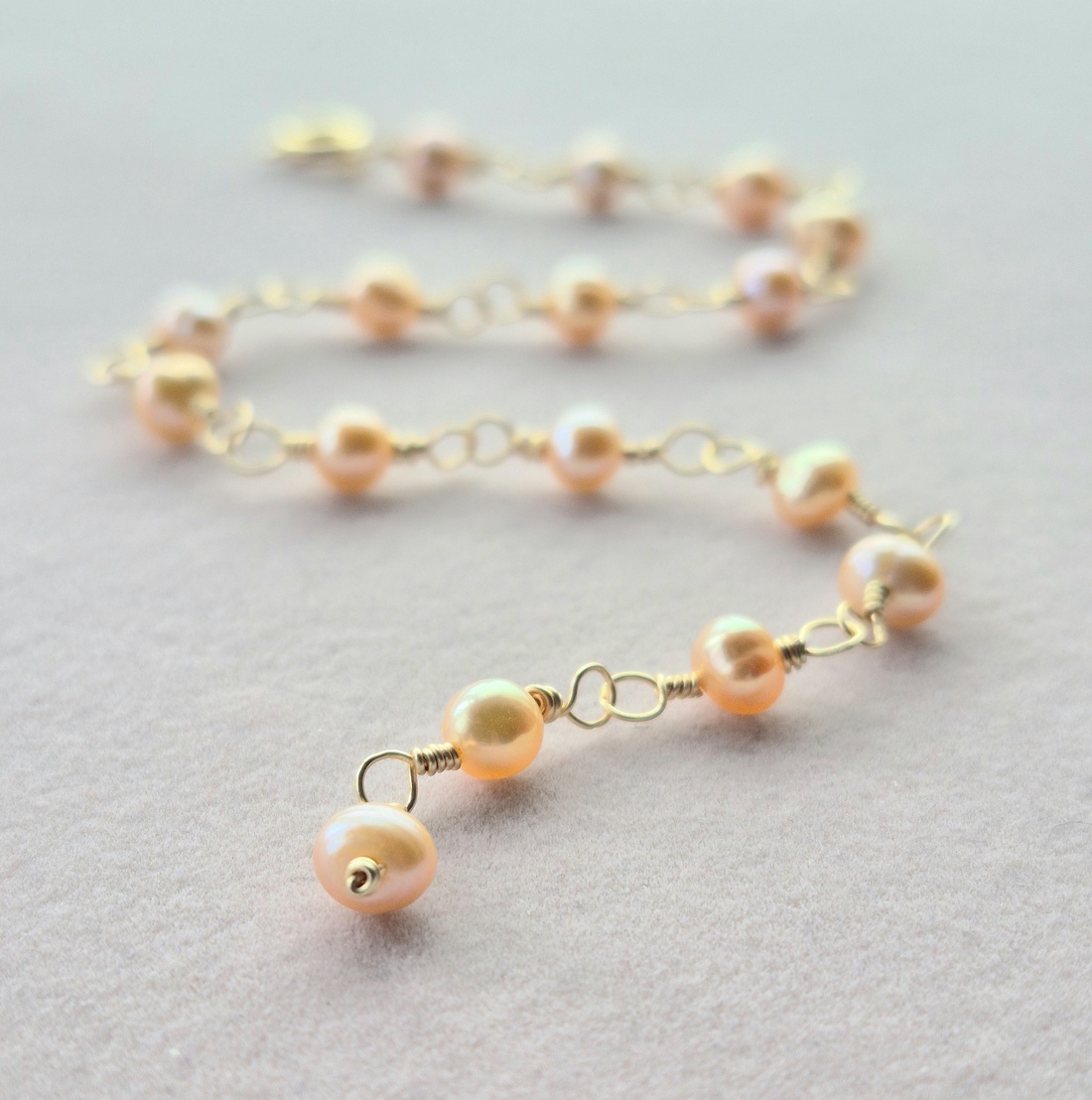 Brățară aurită din perle naturale de cultură Piersică-roze  - bijuterii - brățări - brățări din perle - Artynos.ro