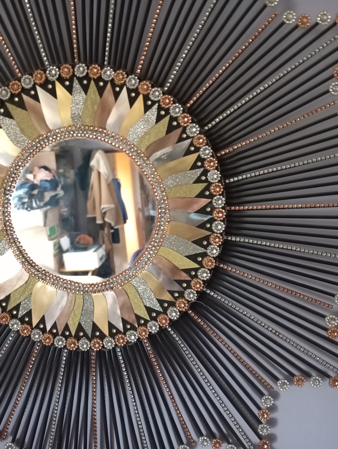 Beautiful Round Black 31 Glam Clear and Rose Gold Crystals Sunburst Mirror - casă & stil de viață - decorațiuni de casă - oglinzi - Artynos.ro