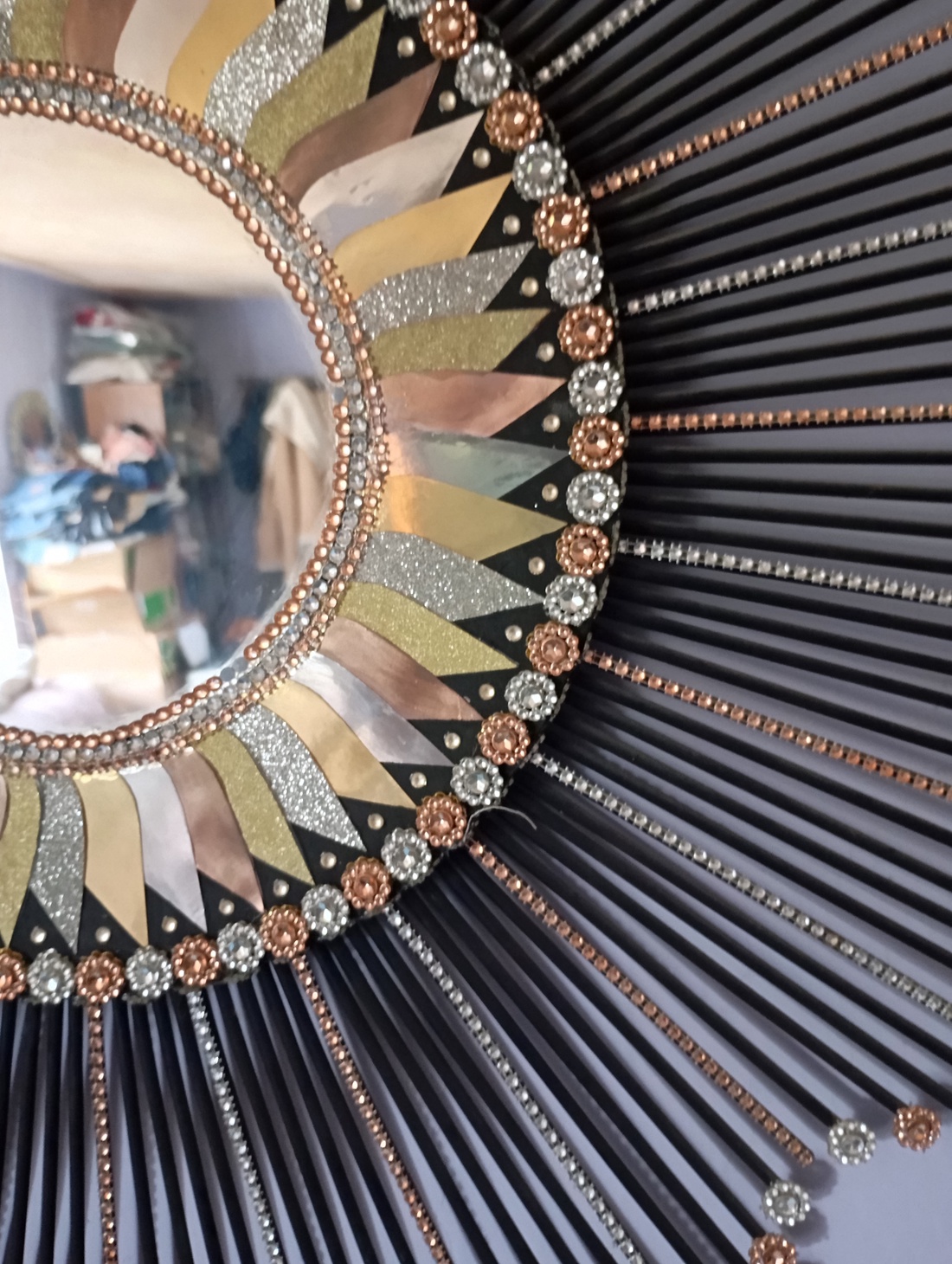 Beautiful Round Black 31 Glam Clear and Rose Gold Crystals Sunburst Mirror - casă & stil de viață - decorațiuni de casă - oglinzi - Artynos.ro