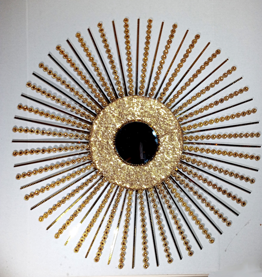 Beautiful Handmade Gold 80 cm Glam Sunburst Mirror Sequins - casă & stil de viață - decorațiuni de casă - oglinzi - Artynos.ro
