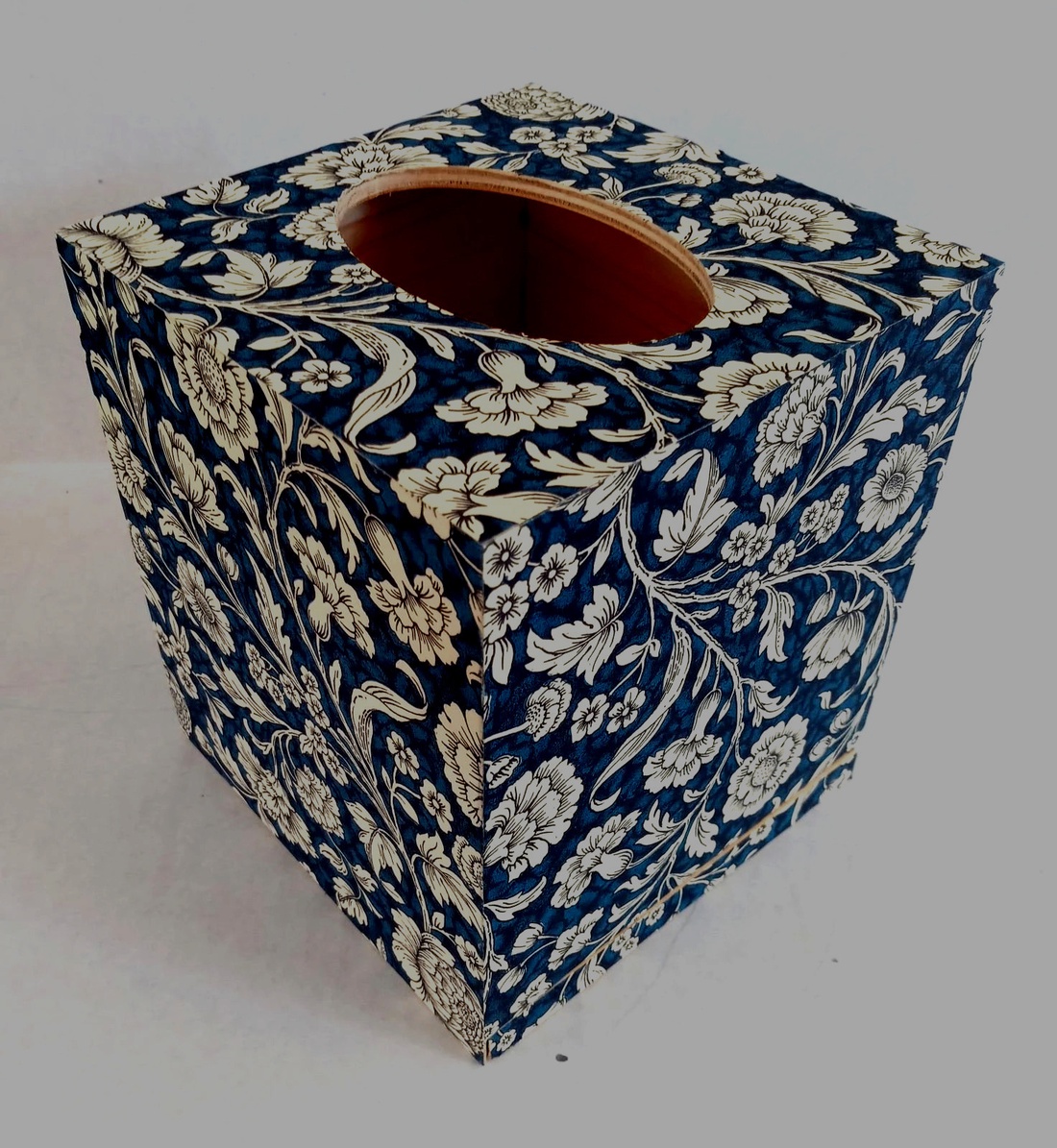  Wooden Tissue Box Blue Chrysanthemums Italian Paper - casă & stil de viață - organizare & depozitare - cutie pentru șervețele - Artynos.ro