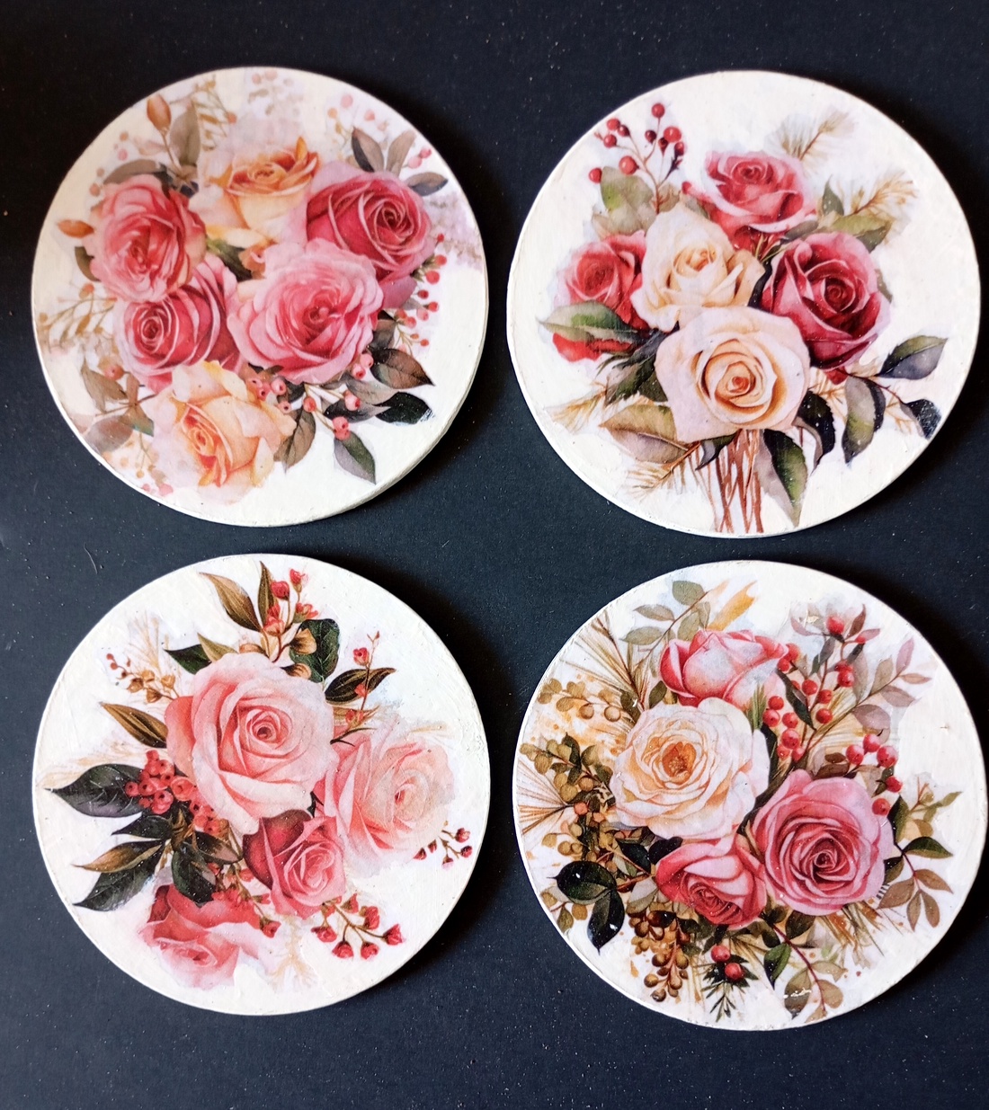 Set of four decoupage coasters - Pink Roses - casă & stil de viață - echipamente de bucătărie - accesorii de servire - coastere - Artynos.ro