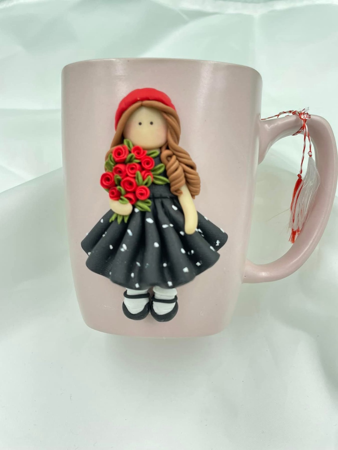 Cana păpușa - casă & stil de viață - accesorii pentru echipamente de bucătărie - accesorii de servire - căni - Artynos.ro Cana păpușa - casă & stil de viață - accesorii pentru echipamente de bucătărie - accesorii de servire - căni - Artynos.ro