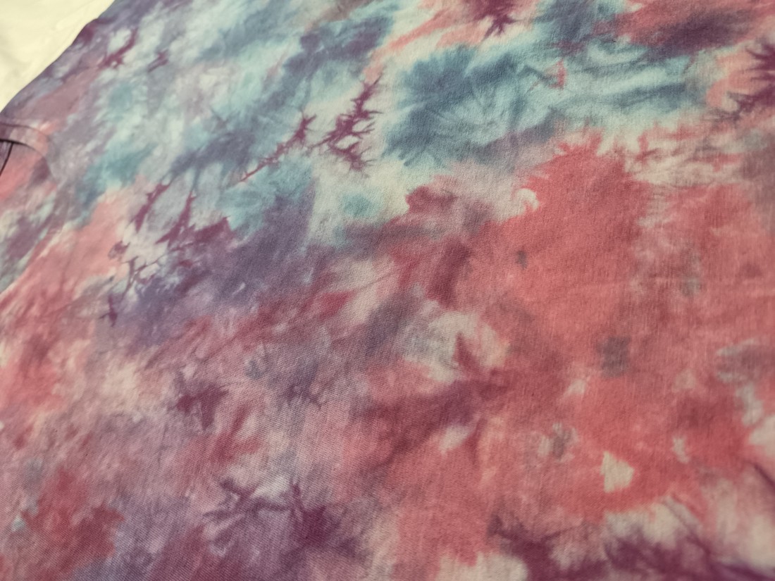 Femei V-neck T-shirt în dimensiunea XL cu batik - - Artynos.ro Femei V-neck T-shirt în dimensiunea XL cu batik - - Artynos.ro