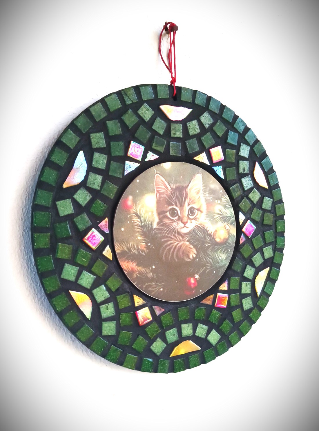 Mozaic decorare ușă de Crăciun - decorare festivă făcută manual - casă & stil de viață - accesorii pentru decorat casa - decorațiuni de geam și decorațiuni de ușă  - ornamente de ușă  - Artynos.ro