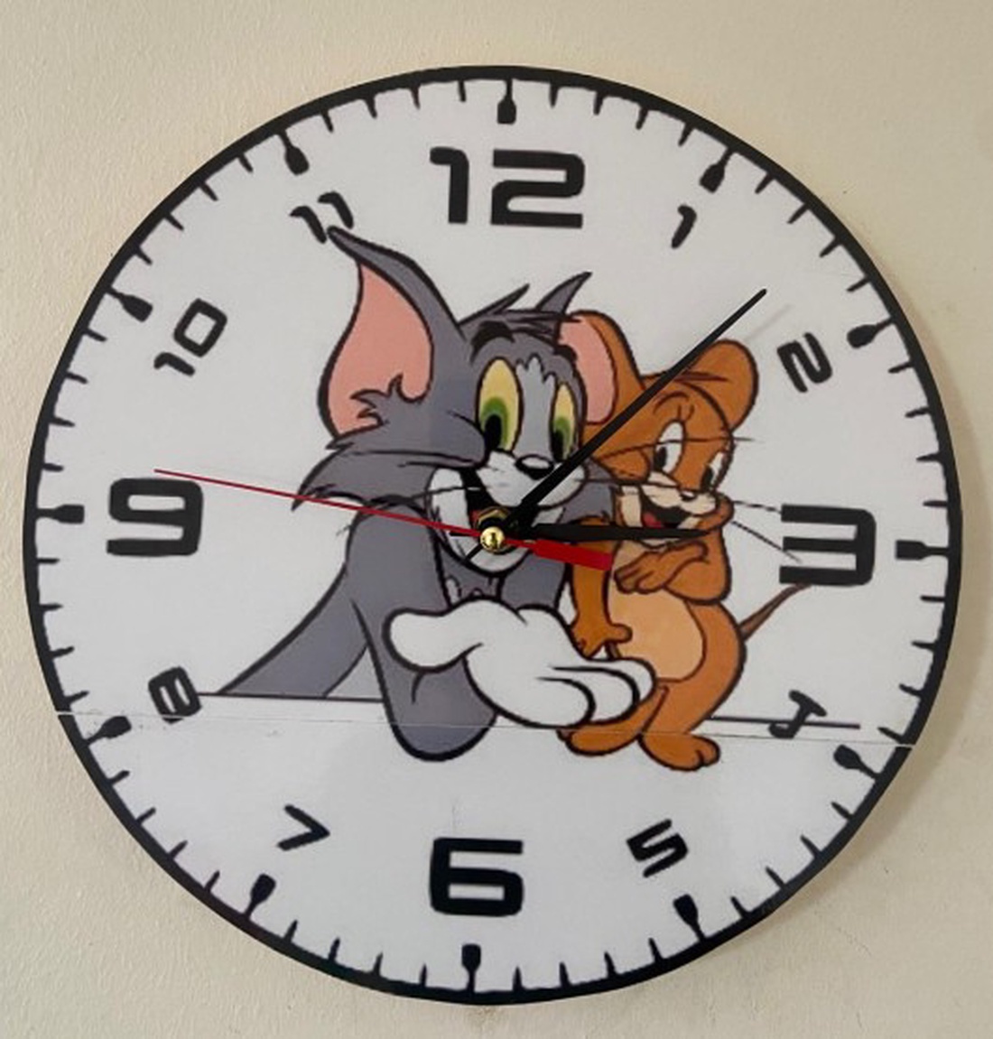 TOM SI JERRY- ceas de perete - casă & stil de viață - accesorii pentru decorat casa - decorațiuni de pereți, decorațiuni suspendate - ceasuri de perete - Artynos.ro TOM SI JERRY- ceas de perete - casă & stil de viață - accesorii pentru decorat casa - decorațiuni de pereți, decorațiuni suspendate - ceasuri de perete - Artynos.ro
