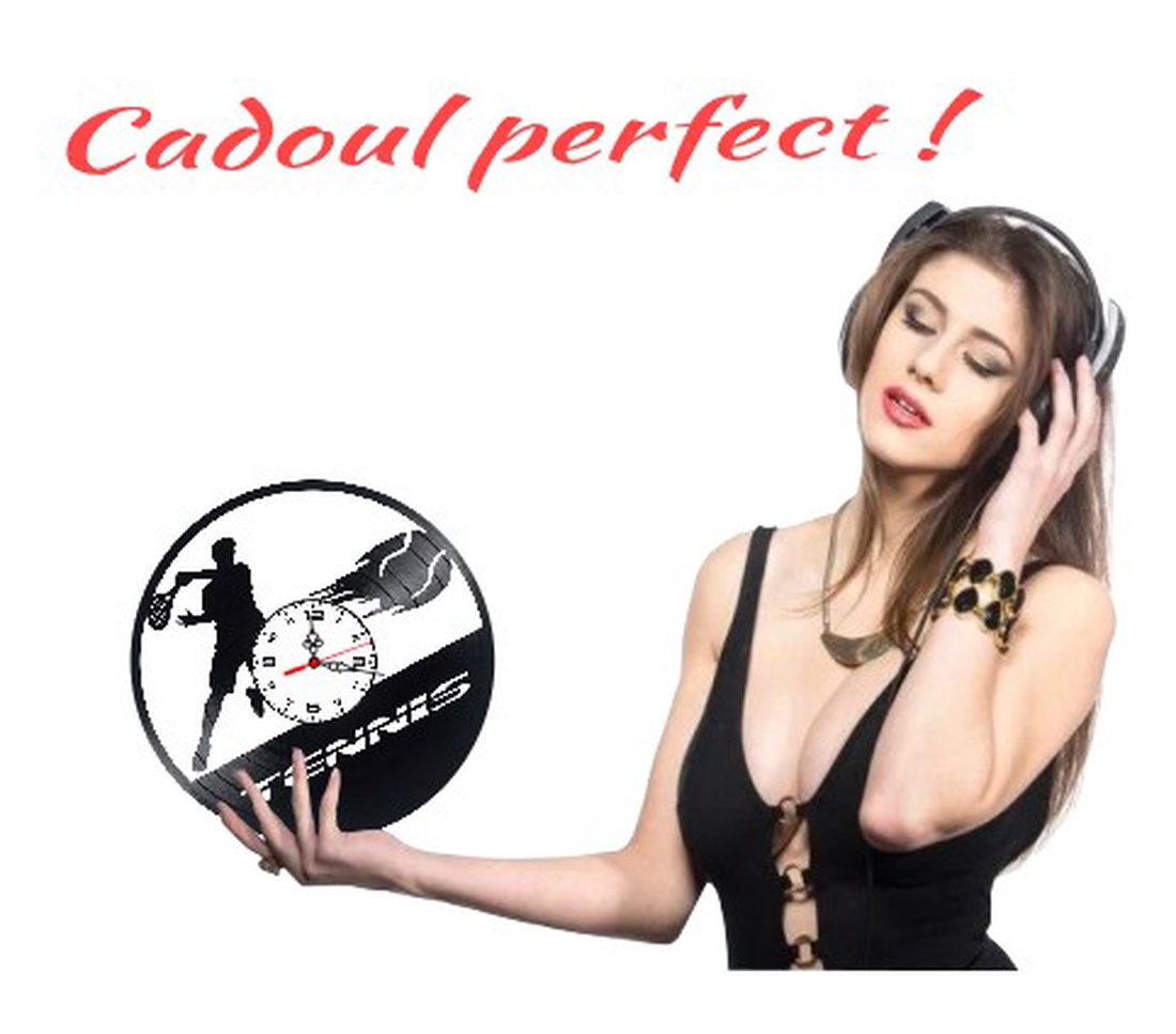 Ceas de perete decorativ realizat din disc de vinil, Model Jucator de Tenis si Mingea in Viteza, Text Tennis, Negru, 30  - casă & stil de viață - decorațiuni de casă - decorațiuni de pereți - ceasuri de perete - Artynos.ro