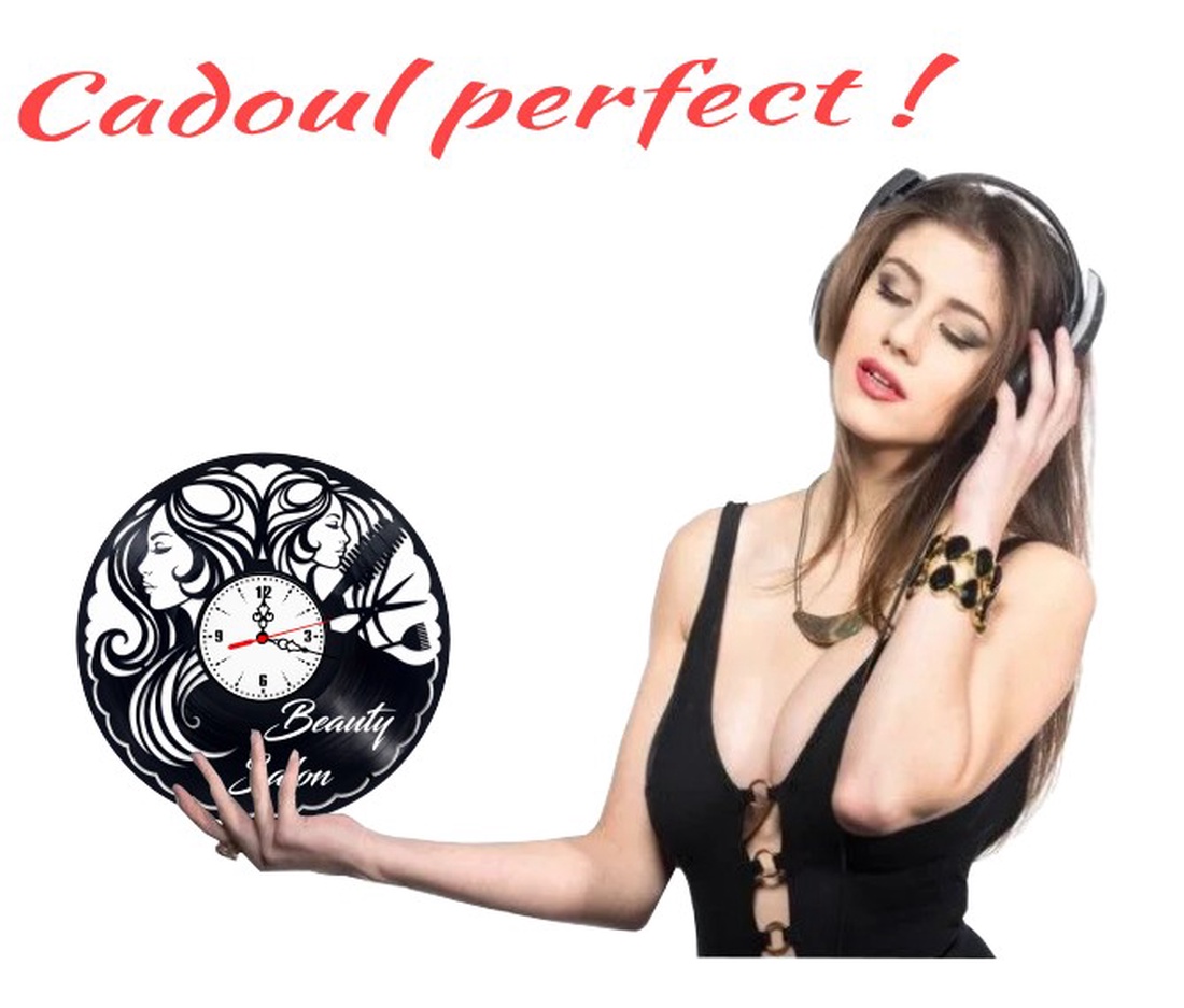 Ceas de perete decorativ realizat din disc de vinil, Model Salon Infrumusetare Beauty Salon Coafor Hair Stylist, Negru,  - casă & stil de viață - decorațiuni de casă - decorațiuni de pereți - ceasuri de perete - Artynos.ro