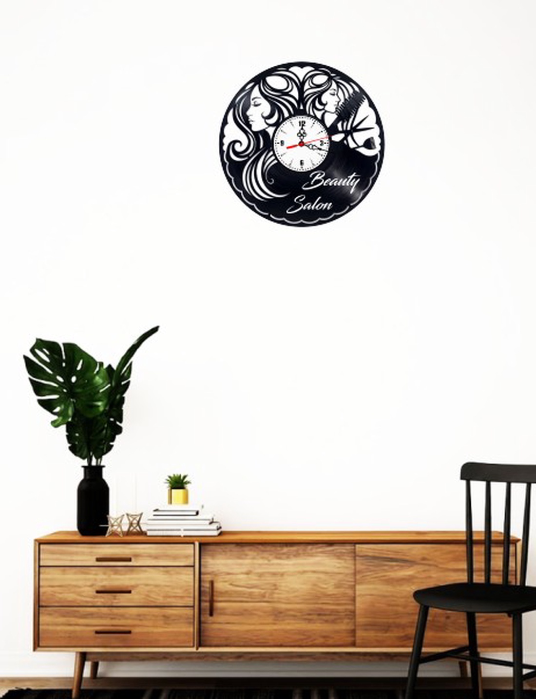 Ceas de perete decorativ realizat din disc de vinil, Model Salon Infrumusetare Beauty Salon Coafor Hair Stylist, Negru,  - casă & stil de viață - decorațiuni de casă - decorațiuni de pereți - ceasuri de perete - Artynos.ro