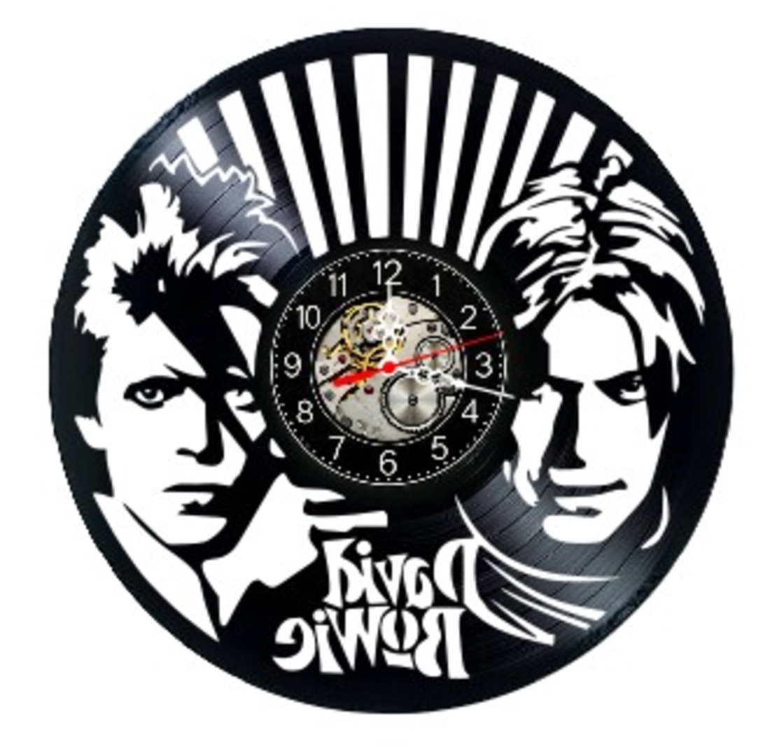 Ceas de perete decorativ realizat din disc de vinil, Model David Bowie Aladdin Sane Portret Rock, Negru, 30 cm - casă & stil de viață - decorațiuni de casă - decorațiuni de pereți - ceasuri de perete - Artynos.ro