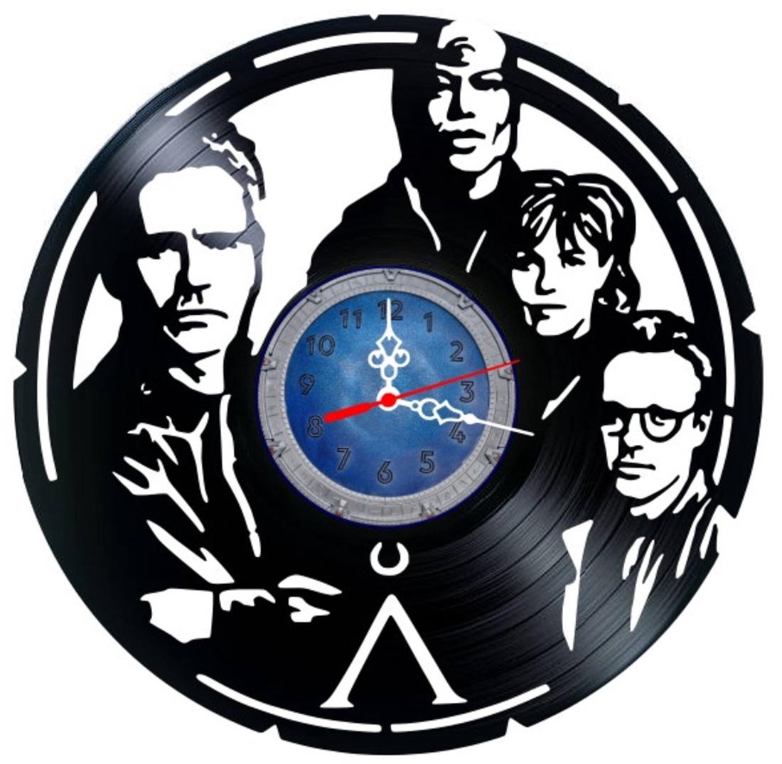 Ceas de perete decorativ realizat din disc de vinil, Model Stargate SG1 Serial Sci Fi Portretele Echipei, Negru, 30 cm - casă & stil de viață - decorațiuni de casă - decorațiuni de pereți - ceasuri de perete - Artynos.ro
