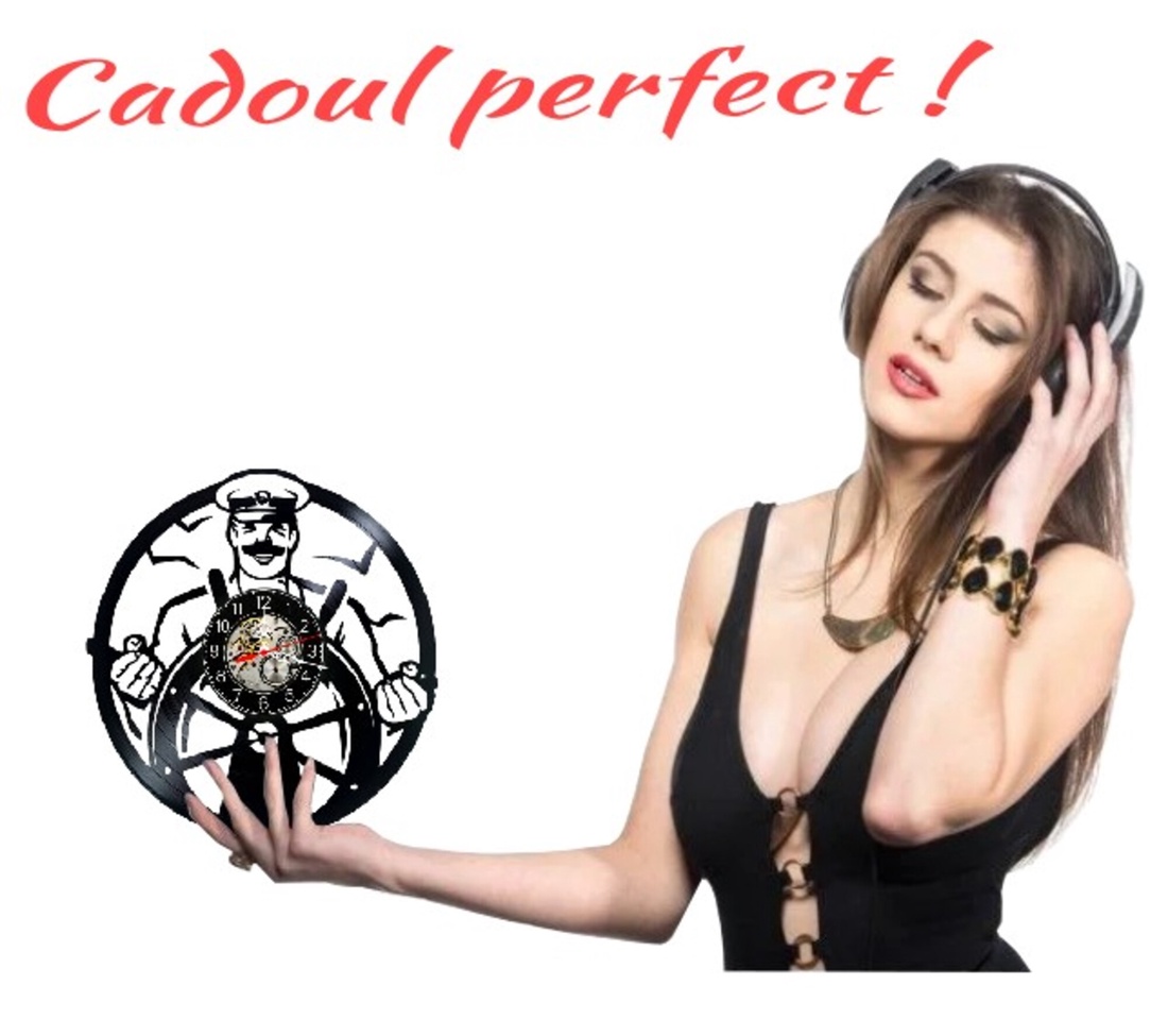 Ceas de perete decorativ realizat din disc de vinil, Model Marinar Capitan Timona Pipa Pescari, Negru, 30 cm - casă & stil de viață - decorațiuni de casă - decorațiuni de pereți - ceasuri de perete - Artynos.ro