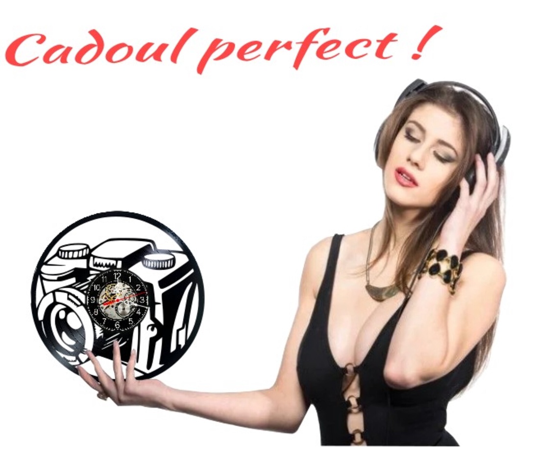 Ceas de perete decorativ realizat din disc de vinil, Model Aparat Foto Fotografie DSLR, Negru, 30 cm - casă & stil de viață - decorațiuni de casă - decorațiuni de pereți - ceasuri de perete - Artynos.ro