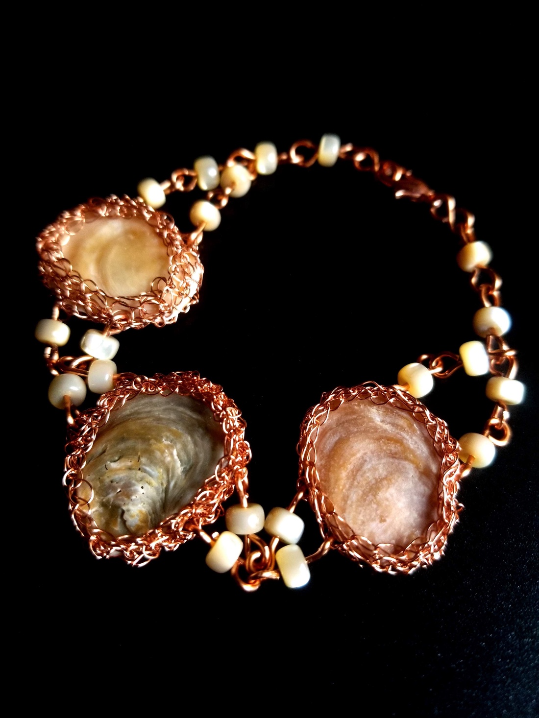 Bratara din cupru cu scoici - bijuterii - brățări - brățări din cupru - Artynos.ro