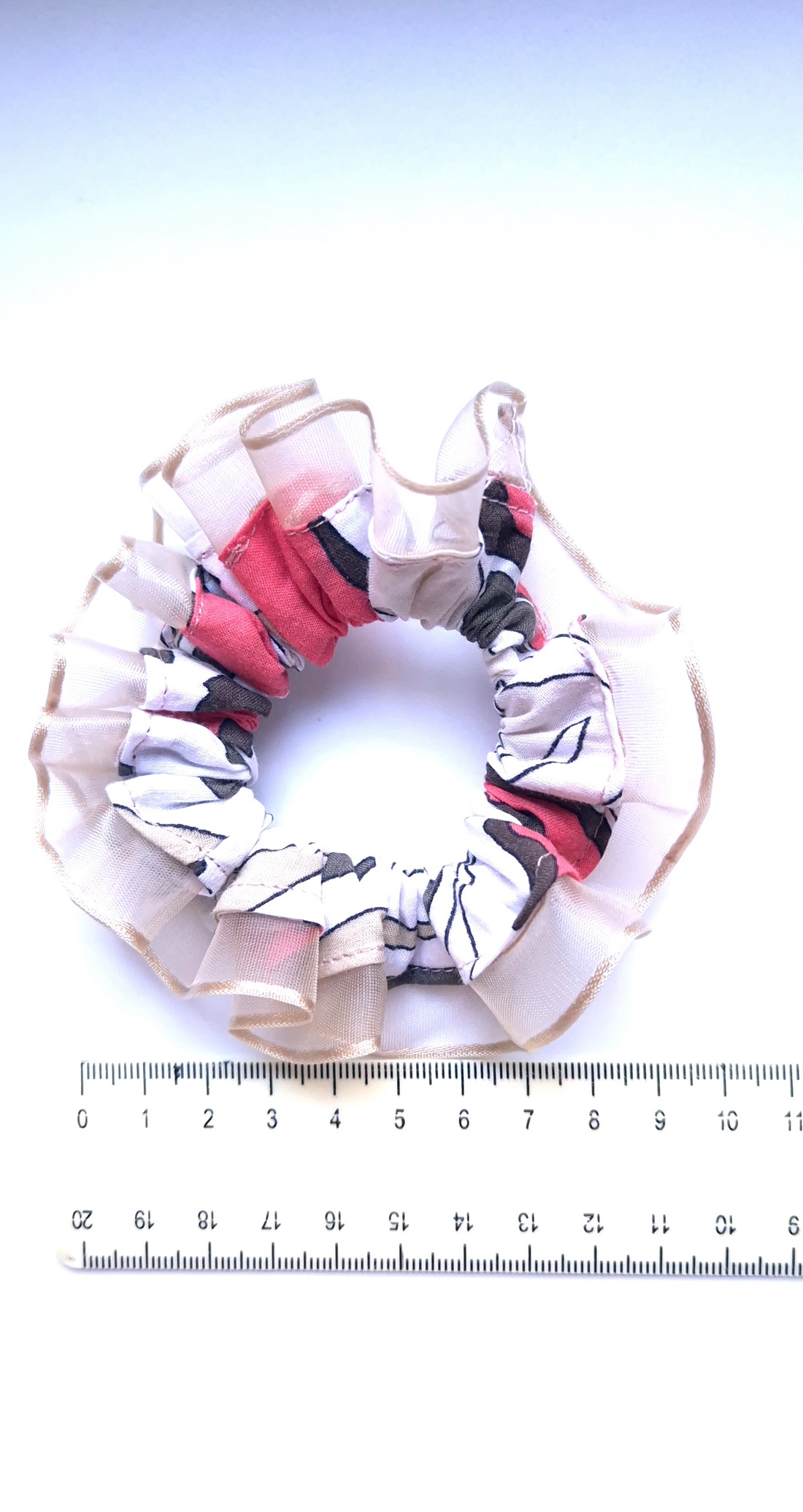 Scrunchie-elastic de par din bumbac cu organza bej  - îmbrăcăminte și modă - accesorii păr - elastic de păr - Artynos.ro