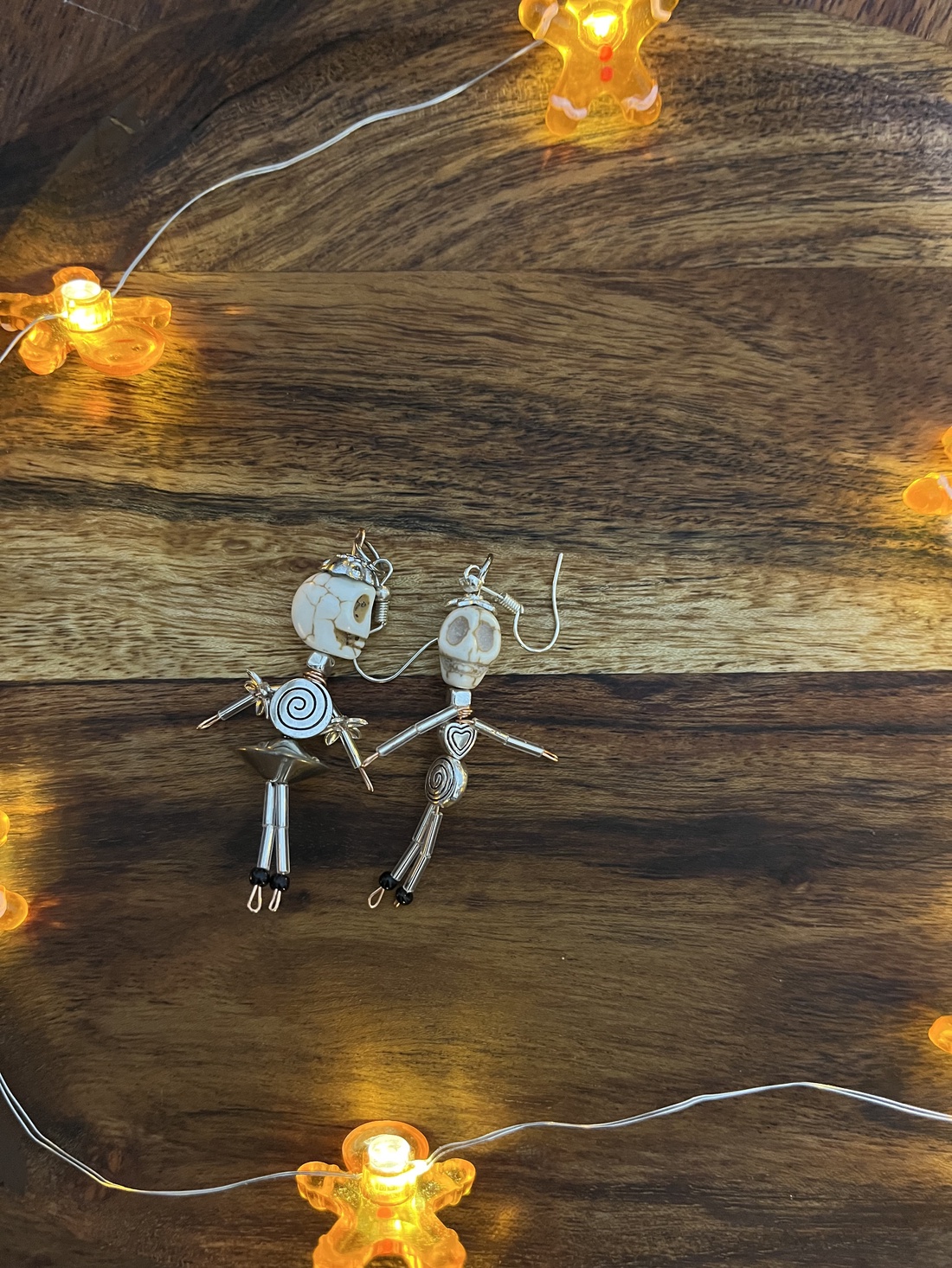 Cercei robotel craniu - bijuterii - cercei - cercei din mărgele - Artynos.ro