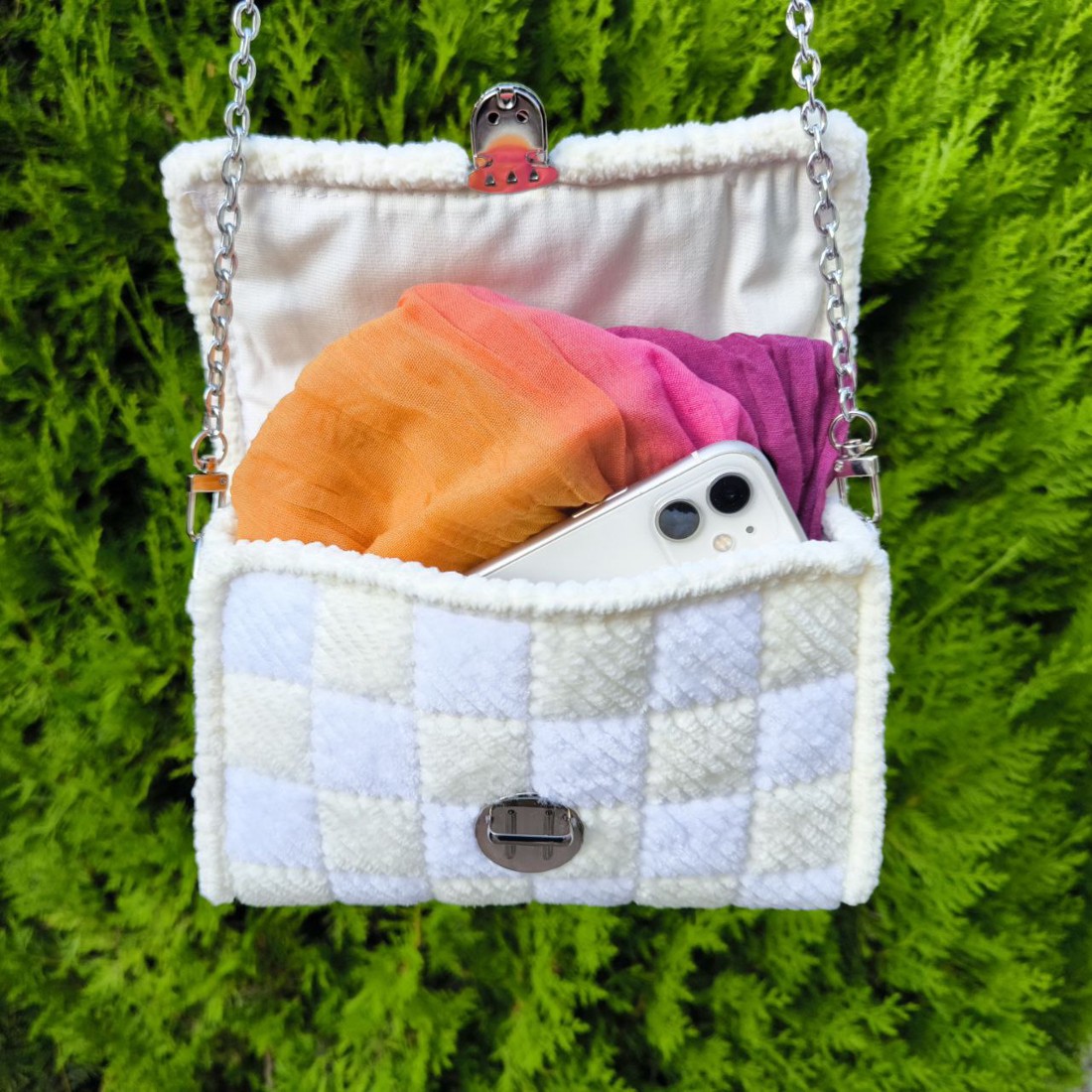 Geantă de umăr elegantă acoperită cu chenille (alb unt și alb zăpadă) - geantă și husă - genți de umăr și genți de mână - geantă casual - Artynos.ro Geantă de umăr elegantă acoperită cu chenille (alb unt și alb zăpadă) - geantă și husă - genți de umăr și genți de mână - geantă casual - Artynos.ro
