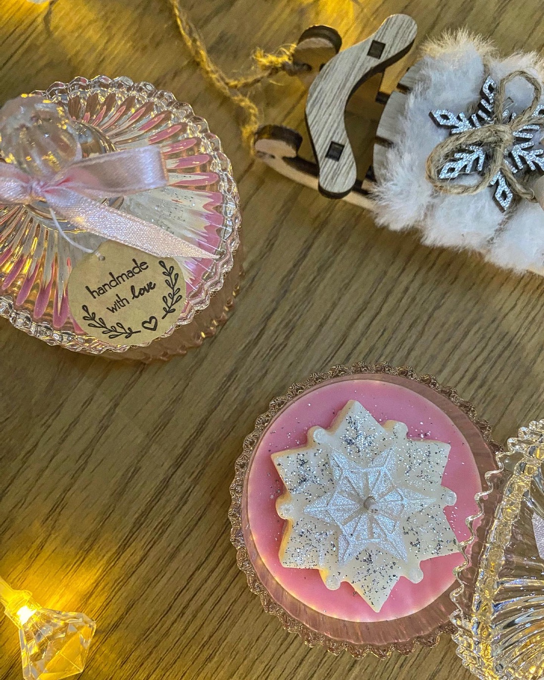 Lumânare parfumată Luxury Snowflake - casă & stil de viață - lumânări, parfumuri, arome - lumânare - lumânări artizanale - Artynos.ro Lumânare parfumată Luxury Snowflake - casă & stil de viață - lumânări, parfumuri, arome - lumânare - lumânări artizanale - Artynos.ro