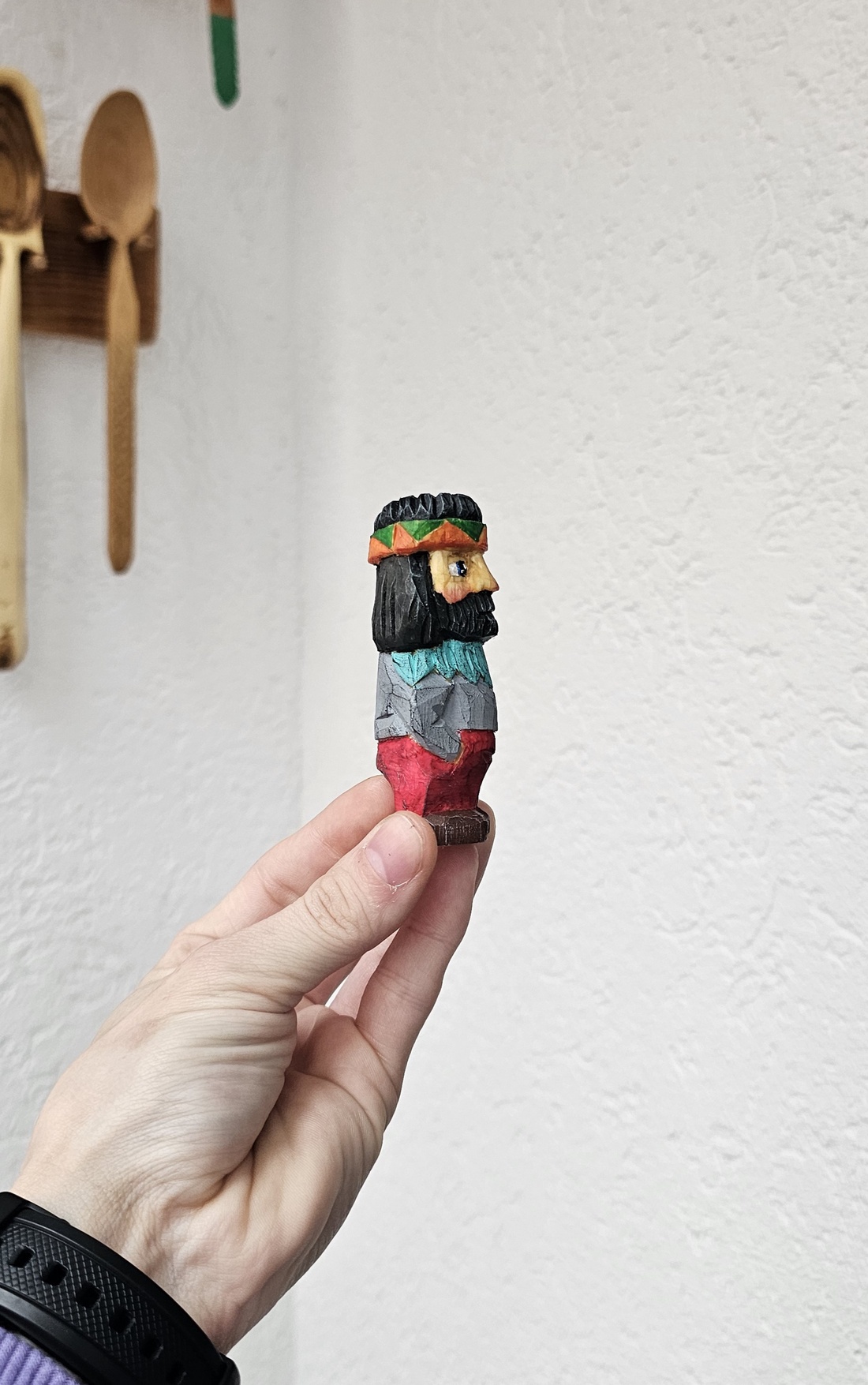 Jucarie din Lemn INDIAN Pentru Copii - arte vizuale și accesorii - sculptură - statuie lemn - Artynos.ro Jucarie din Lemn INDIAN Pentru Copii - arte vizuale și accesorii - sculptură - statuie lemn - Artynos.ro