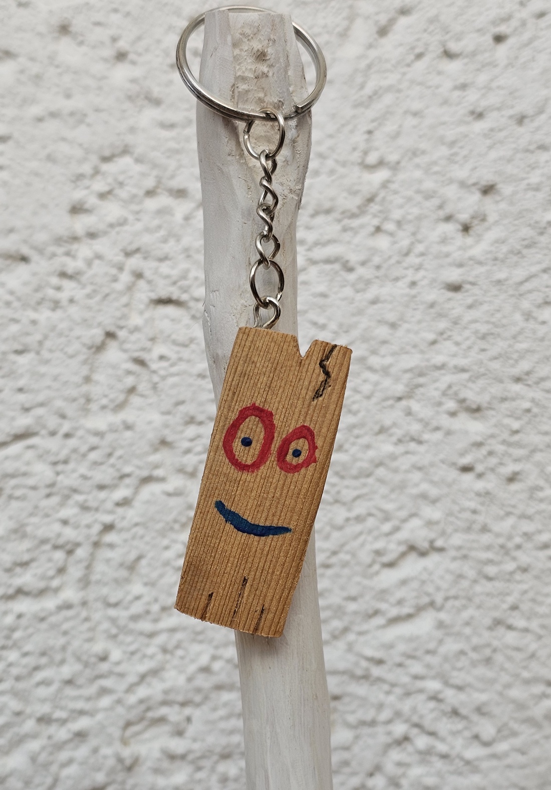 Breloc Cu SCANDURA DIN ED ,EDD ȘI EDDY - arte vizuale și accesorii - grafică, ilustrație - desene arhitecturale - Artynos.ro Breloc Cu SCANDURA DIN ED ,EDD ȘI EDDY - arte vizuale și accesorii - grafică, ilustrație - desene arhitecturale - Artynos.ro