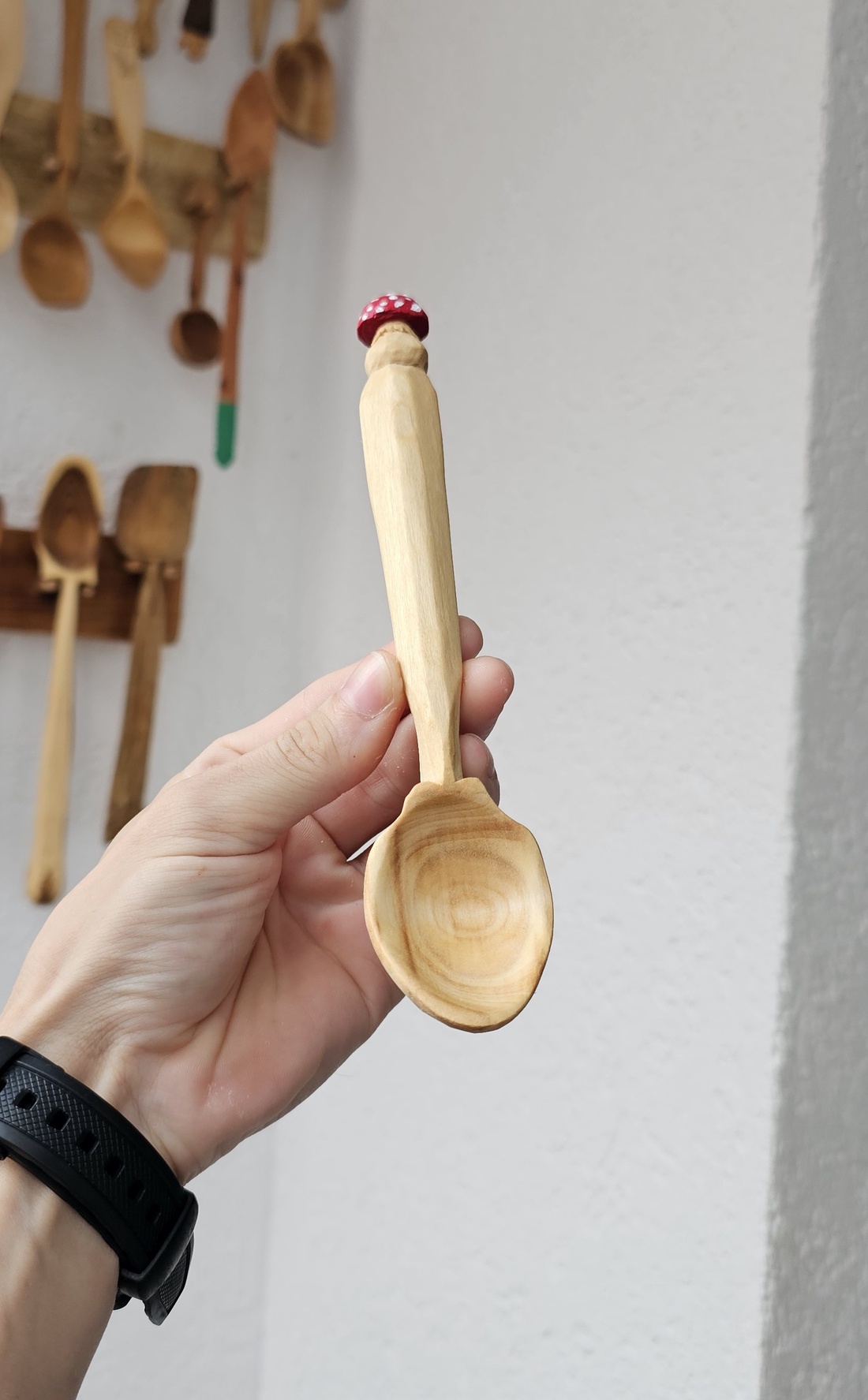 Linguriță Din Lemn cu Ciupercuțăpentru Cafea sau Decor - arte vizuale și accesorii  - sculptură - sculptură din piatră - Artynos.ro