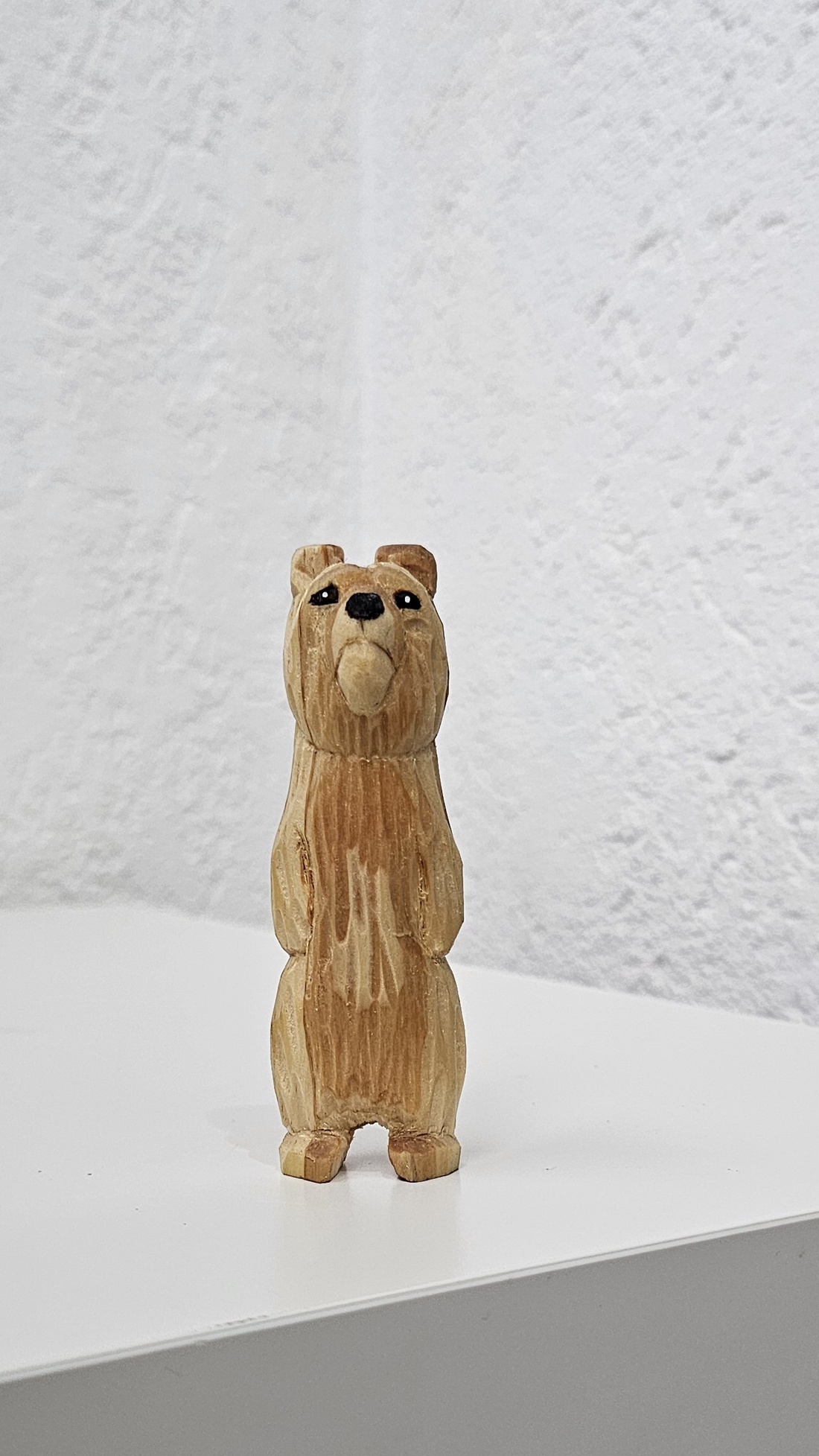 Ursuleț din Lemn � Sculptat și Pictat Manual - jucării și echipamente pentru copii - accesorii sport - accesorii pentru călărit - Artynos.ro