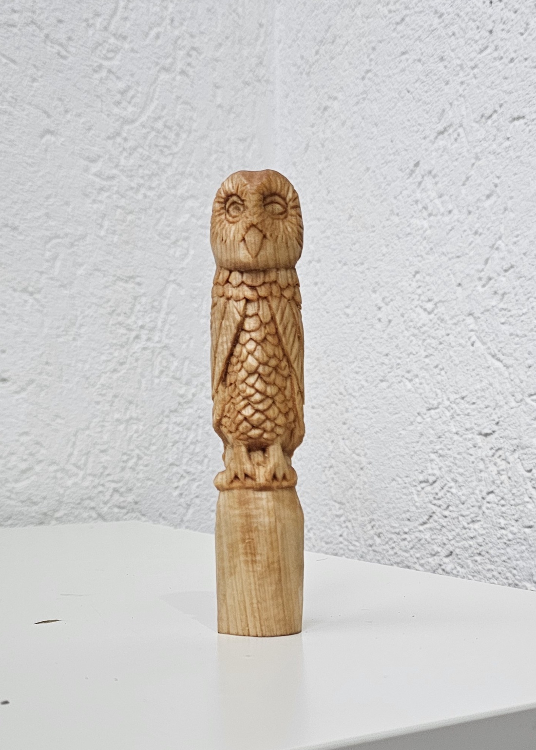 Bufniță din Lemn Natural � Sculptată Manual - jucării și echipamente pentru copii - accesorii sport - accesorii pentru sporturi de zăpadă - Artynos.ro